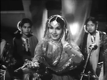 Qawwali performer from Barsaat Ki Raat